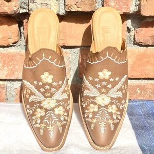 Dingo Wildflower Mules Floral Embroidered Leather Mule Womens Brown Size 6.5